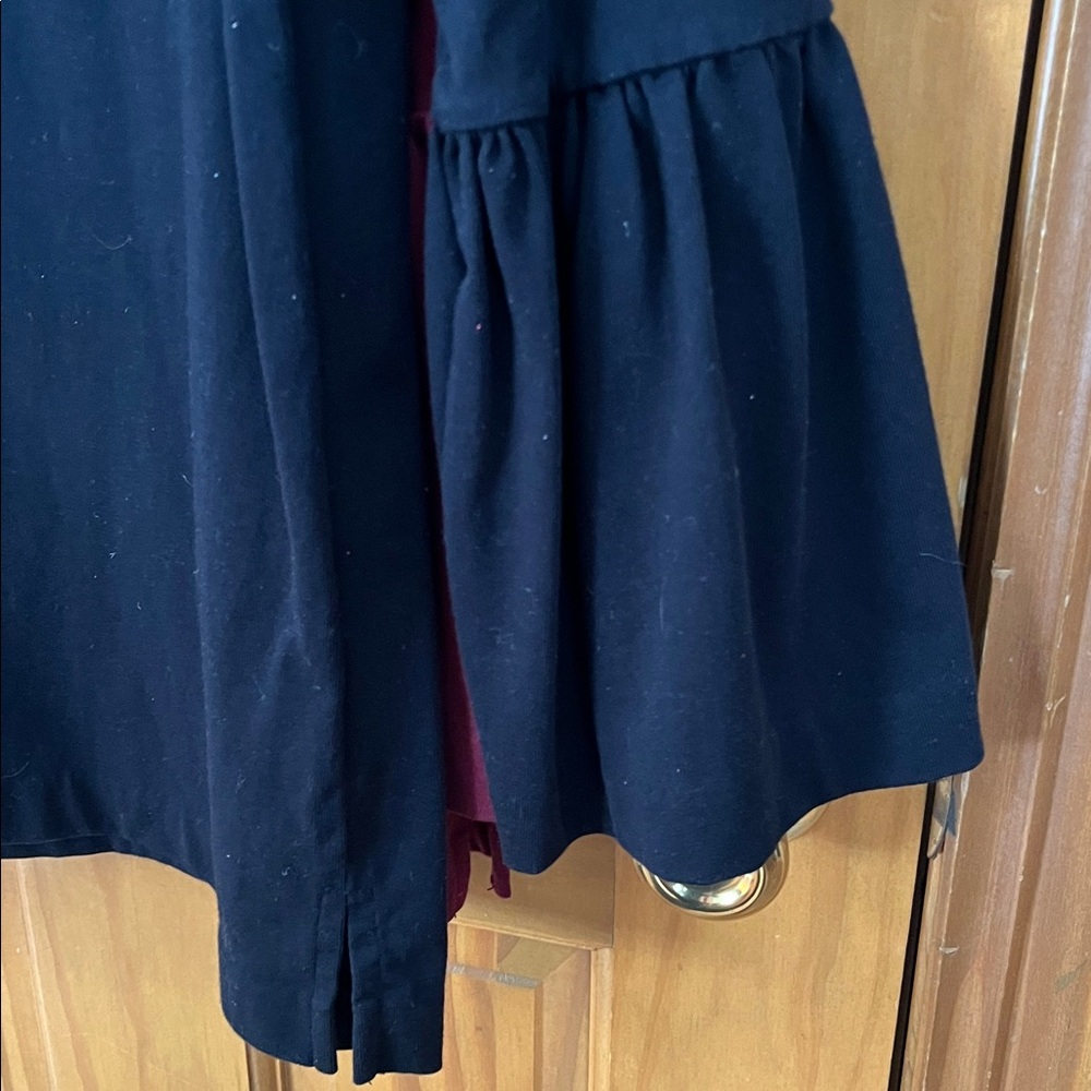 Women’s J Crew tops
sz medium
includes 2
Very good condition - Picture 5 of 8